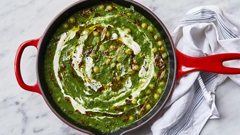 Green pea chickpeas with spiced oil 