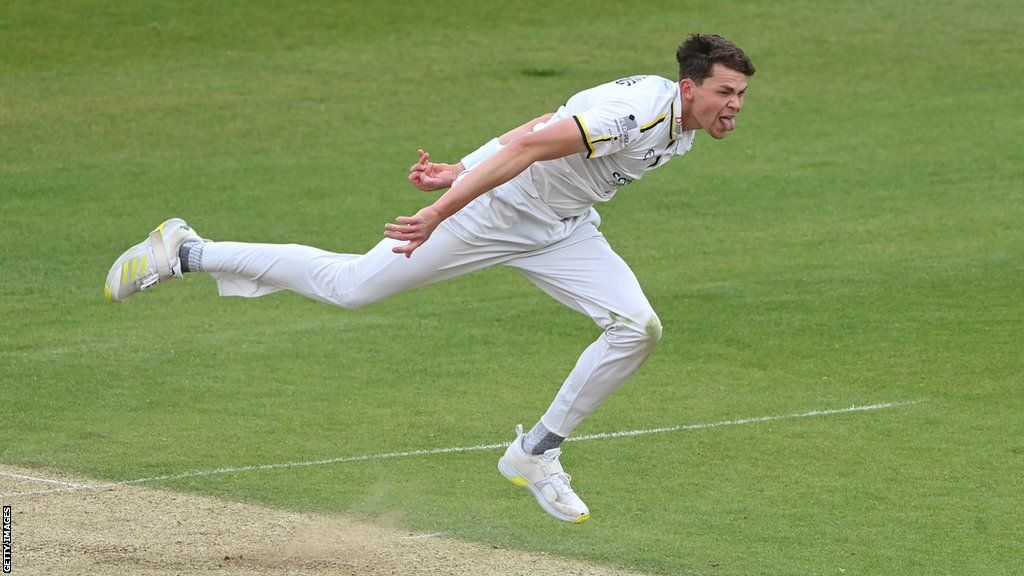 Henry Brookes playing for Warwickshire