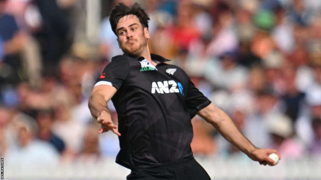 Ben Lister playing for New Zealand