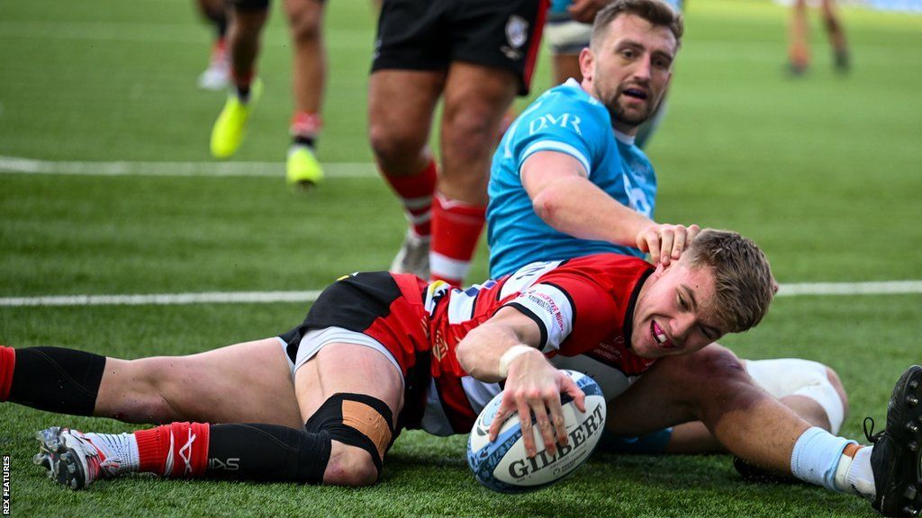 Charlie Atkinson scores a try for Gloucester