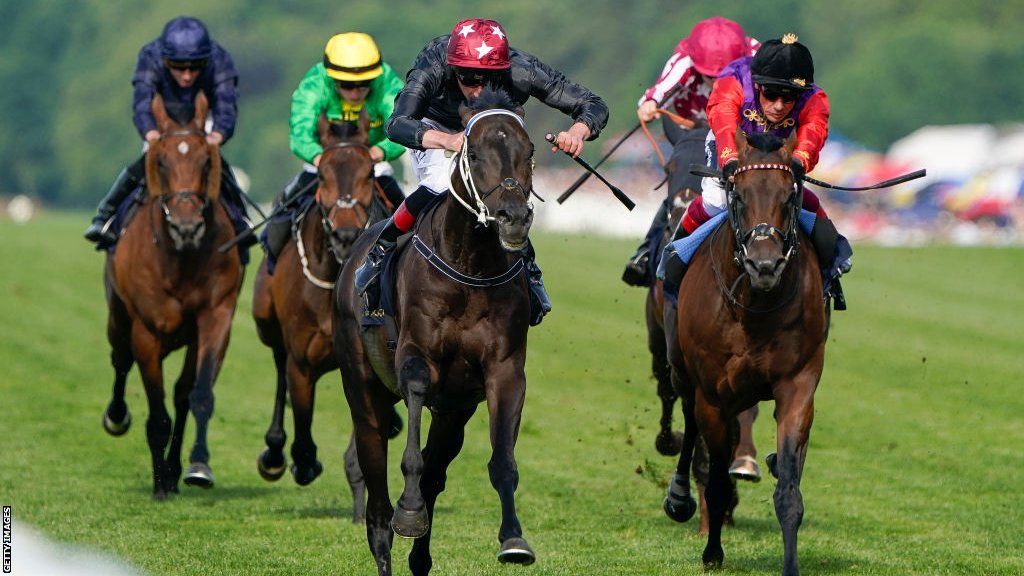 Claymore beat the Queen's Reach For The Moon at Royal Ascot