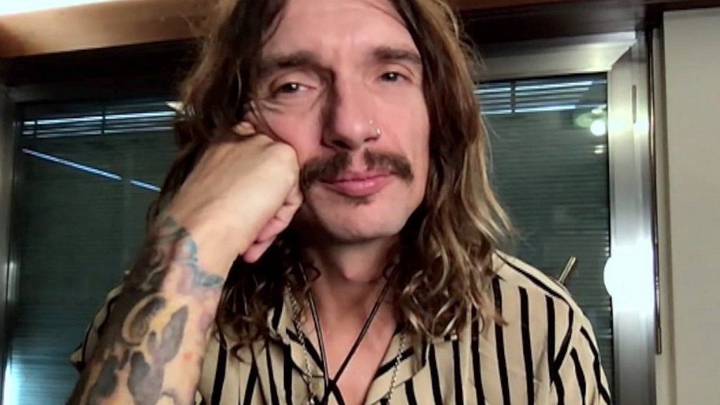 Justin Hawkins from band The Darkness