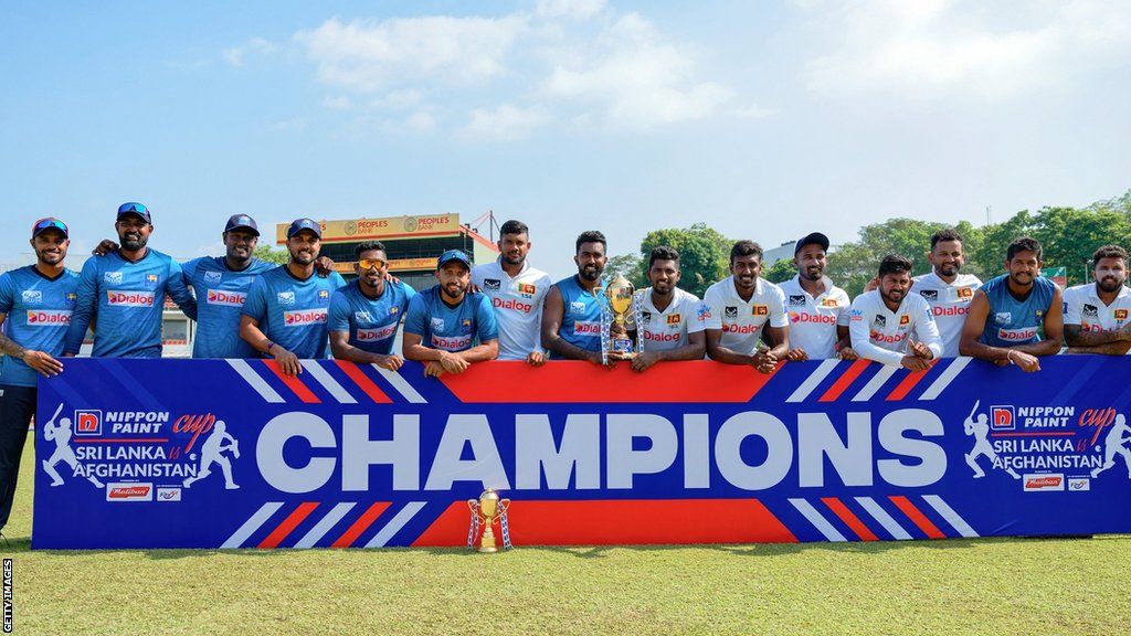 Sri Lanka celebrate with the Test trophy
