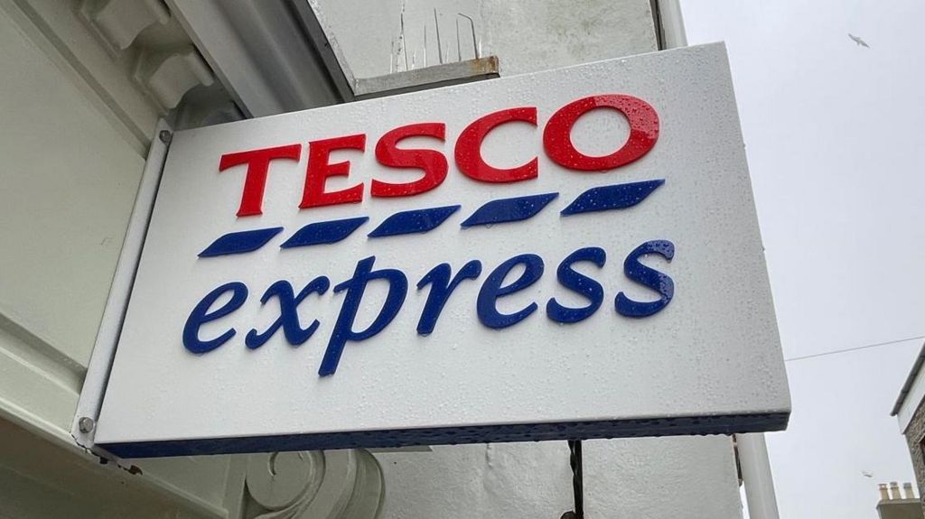 Tesco Express sign