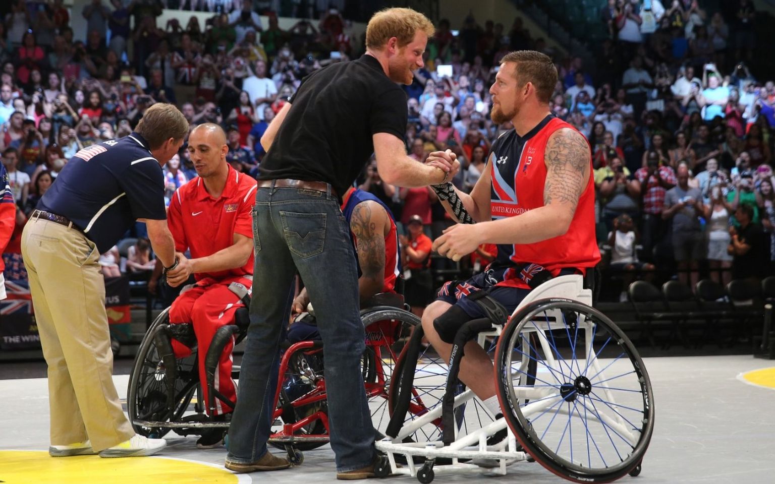 Prince Harry meets wheelchair athletes in 2016 in Orlando, Florida