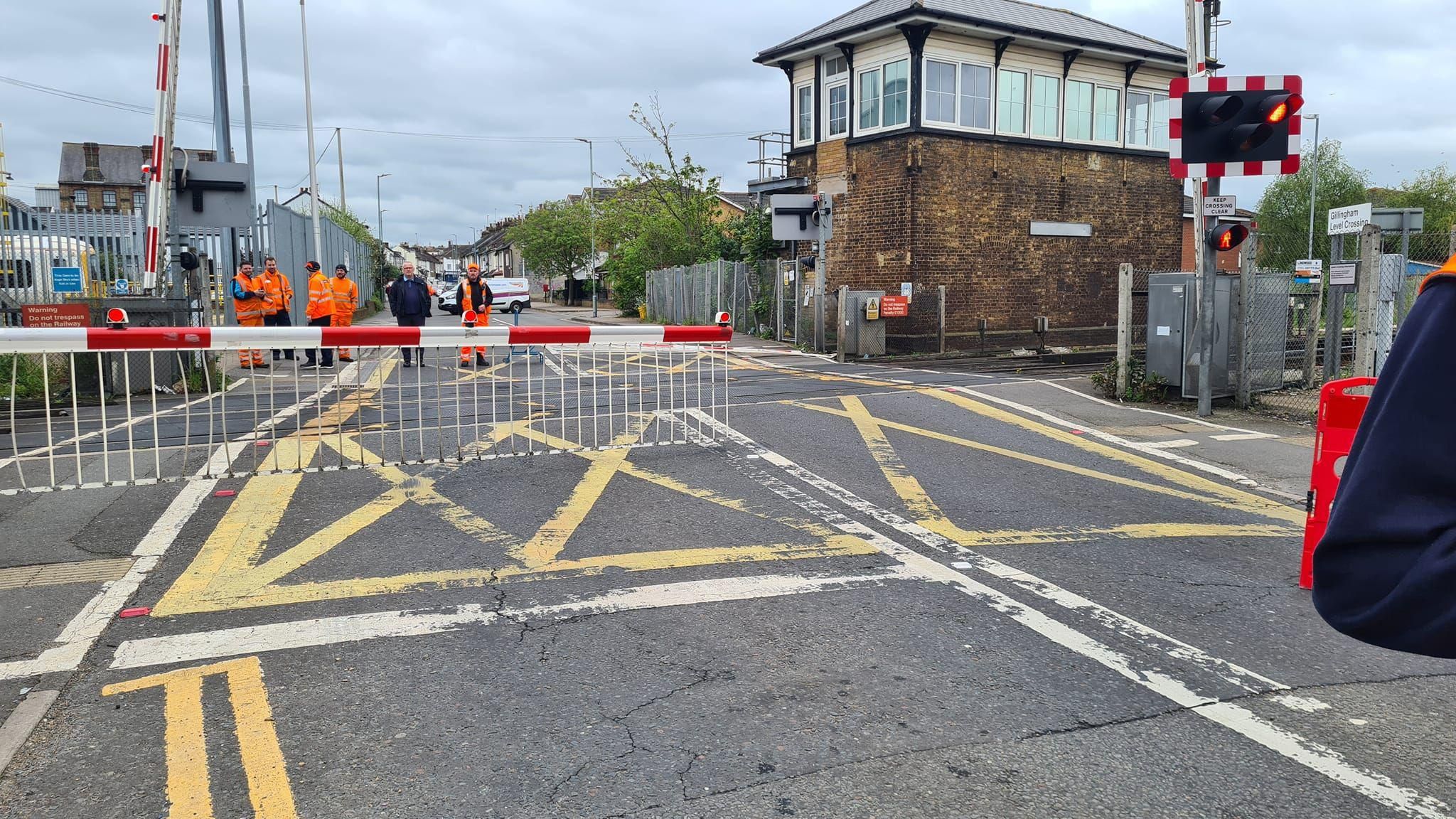 Missing level crossing barrier on line between Gillingham and Rainham