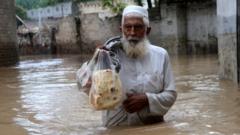 Наводнение в городе Пешавар, провинция Хайбер-Пахтунхва в долине Сват, 27 августа 2022