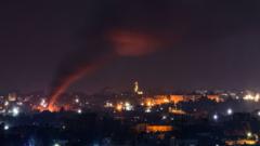 Дым в Газе после попадания израильской ракеты