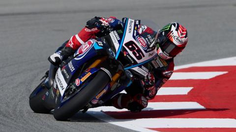Jonathan Rea in action for Yamaha at Assen