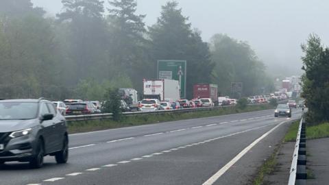 Traffic queueing on the A3