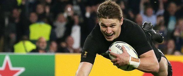 Beauden Barrett scores for New Zealand as they beat Australia