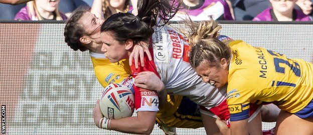 Leeds Orla McCallion makes a tackle on Carrie Roberts