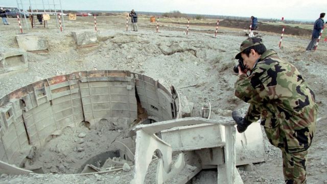 Взорванная шахта для пуска ракет в Николаевской области, 2001 год