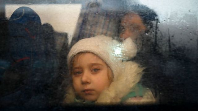 Автобус с беженцами из Украины в Молдове