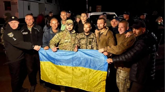 освобожденные украинские пленные
