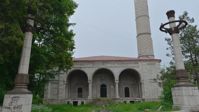мечеть Гёвхар Ага в Шуше