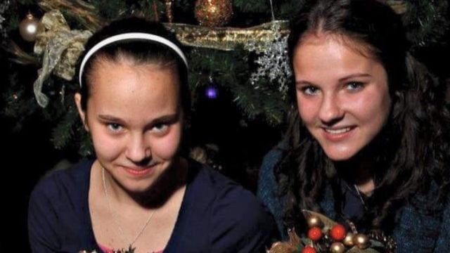 Валерия и Элизабет выросли в разных странах. Обе просят латвийских политиков не запрещать усыновление за границу