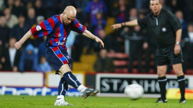 Andy Johnson scores for Crystal Palace