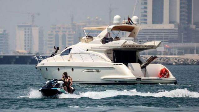Яхта в Дубае