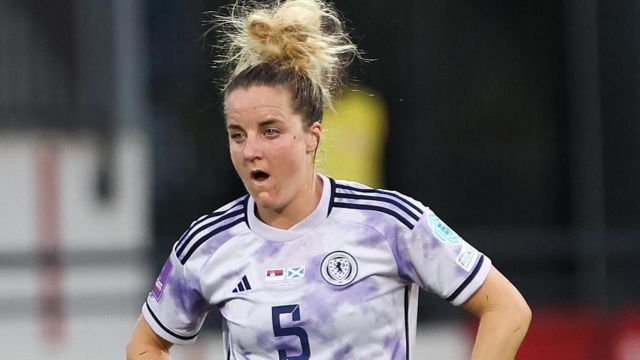 Scotland defender Sophie Howard looking dejected