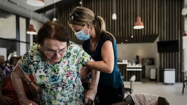 Еще одна деревня для пациентов с болезнью Альцгеймера создана во Франции