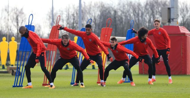 Bastian Schweinsteiger and Marcus Rashford in Manchester United training