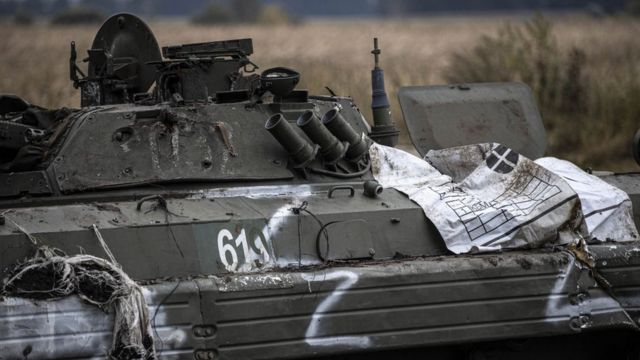 Брошеный российский танк в Украине