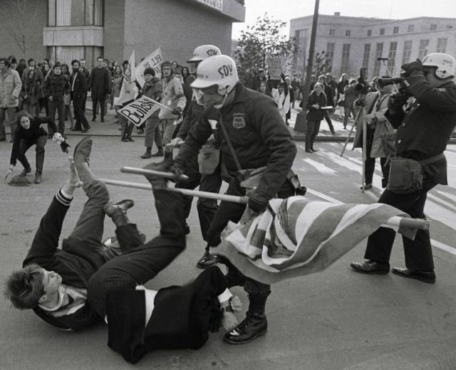Столкновение демонстрантов и полиции в США, 1970-й год