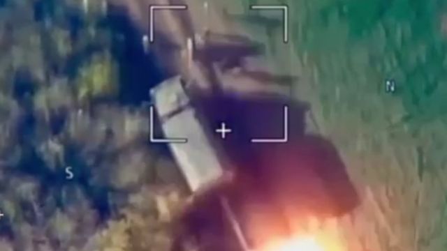 "Ланцет" во время удара по гаубице М777 ВСУ 17 ноября