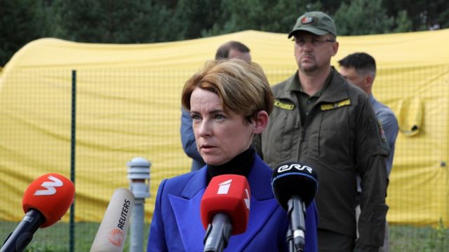 глава МВД Латвии Мария Голубева во время визита на КПП на латвийско-белорусской границе