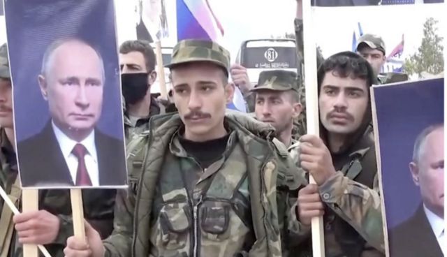 Бойцы сирийской армии с портретами Путина