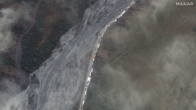 Пробка на российско-грузинской границе - спутниковый снимок