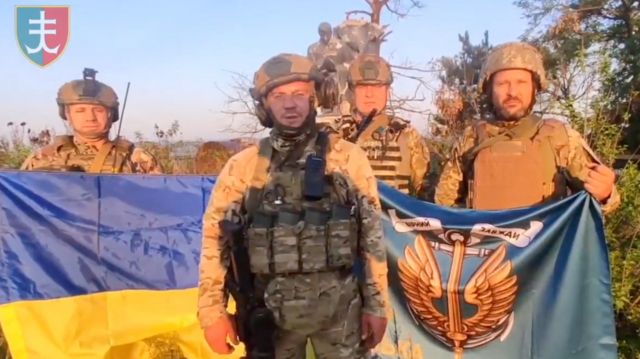 Украинские солдаты в Урожайном