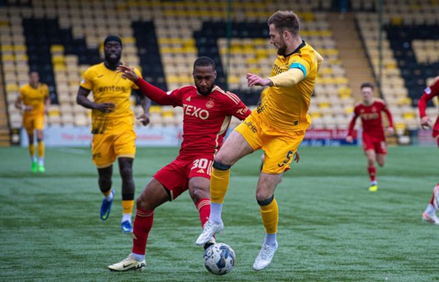 Livingston v Aberdeen