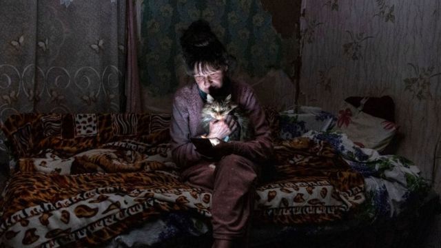 Украинка с котом