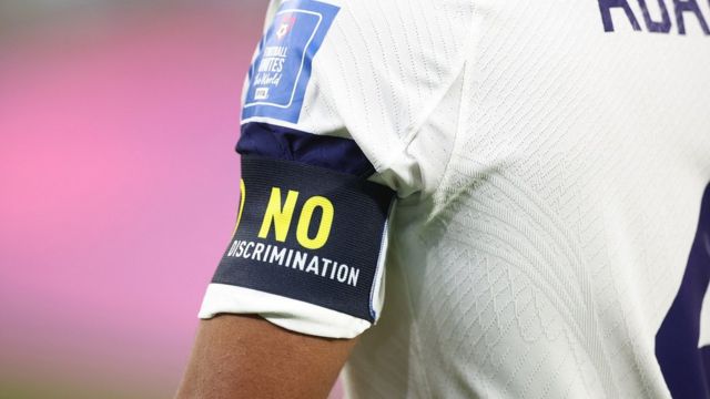 повязка ФИФА "Нет дискриминации"