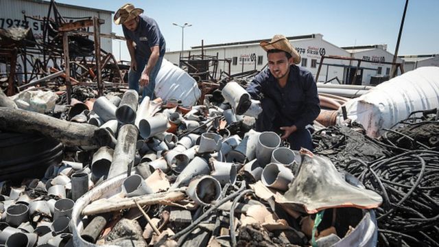 Разрушенный завод в Газе
