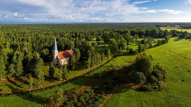 Посёлок Мазирбе на Курземском побережье Латвии - один из 12, исторически населенных ливами