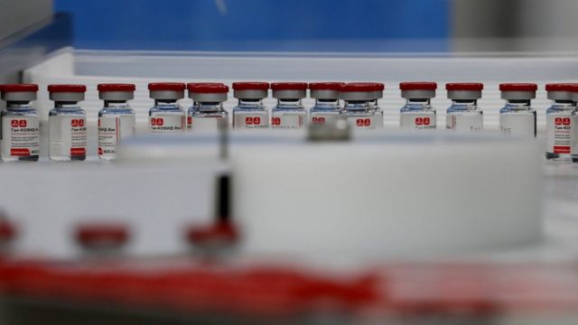 Подготовка к запуску промышленного производства вакцины от коронавируса COVID-19 "Спутник V" на заводе биотехнологической компании Biocad в Стрельне