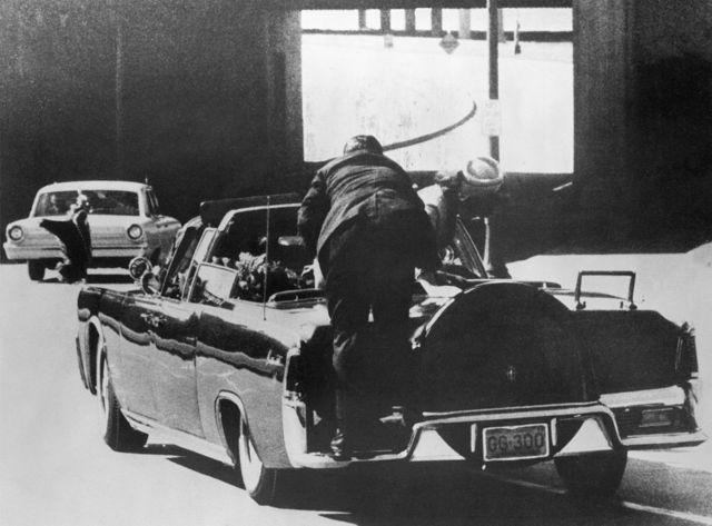 Хроника: момент убийства Джона Ф. Кеннеди