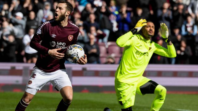 Hearts' Jorge Grant celebrates scoring to make it 2-1 during a cinch Premiership match between Heart of Midlothian and Livingston at Tynecastle Park
