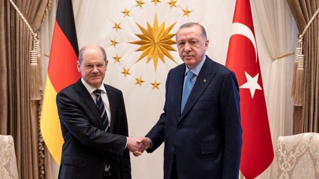 Шольц и Эрдоган во время встречи в Анкаре в марте 2022 года