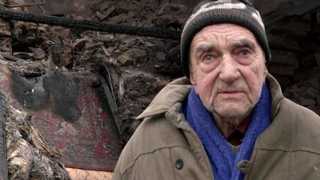 Леониду Падкурину 79 лет, утром 29 декабря в его дом попал обломок российской ракеты.