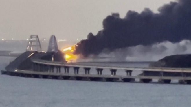 Пожар на Крымском мосту