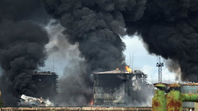 пожар на нефтебазе в Крыму