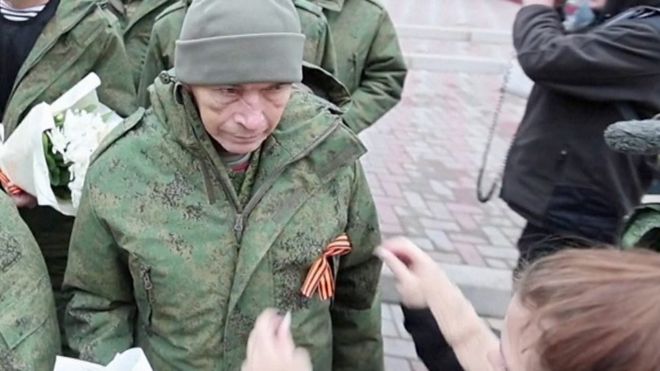 Как встречали освобожденных по обмену пленных бойцов самопровозглашенной ДНР