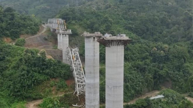 Обрушение моста в Индии