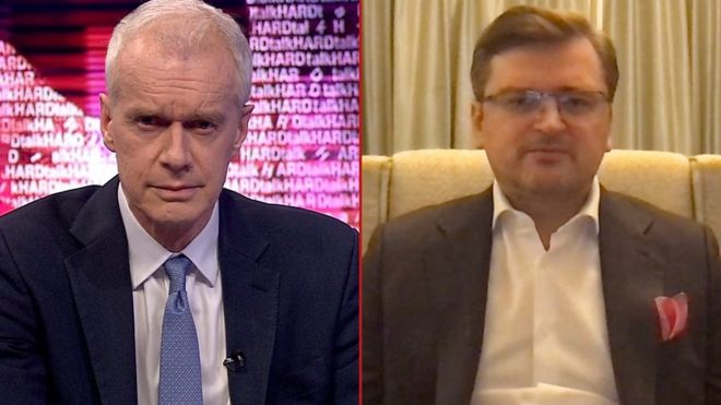 Ведущий Би-би-си Стивен Сакур и министр иностранных дел Украины Дмитрий Кулеба