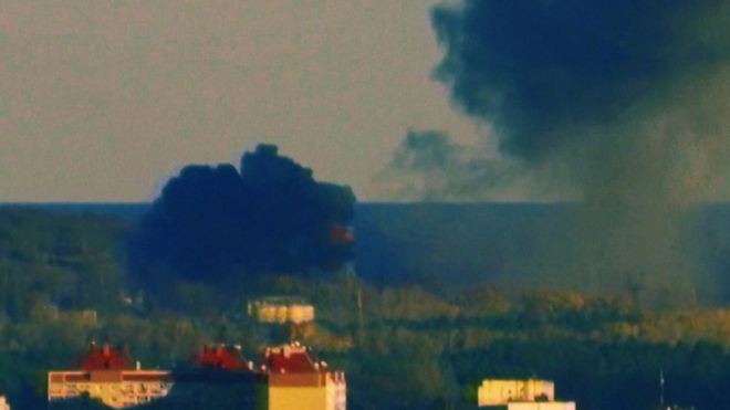 Дым от ракетного удара в Киеве