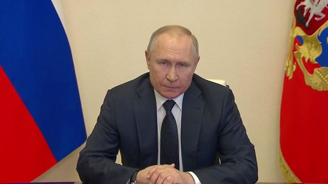 Владимир Путин: "Специальная военная операция идет в строгом соответствии с графиком, по плану."